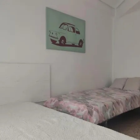 1ª Linea De Playa * بويبلا دي فارنالس