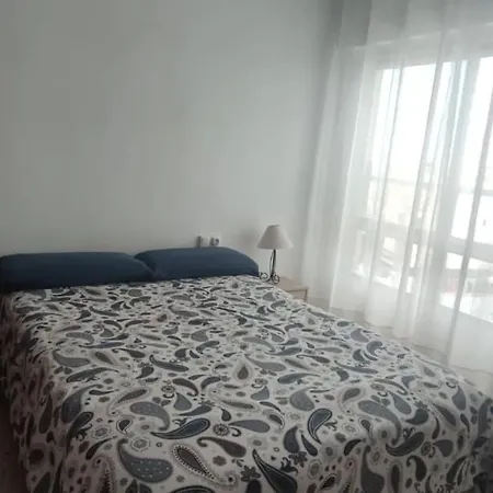 1ª Linea De Playa * بويبلا دي فارنالس